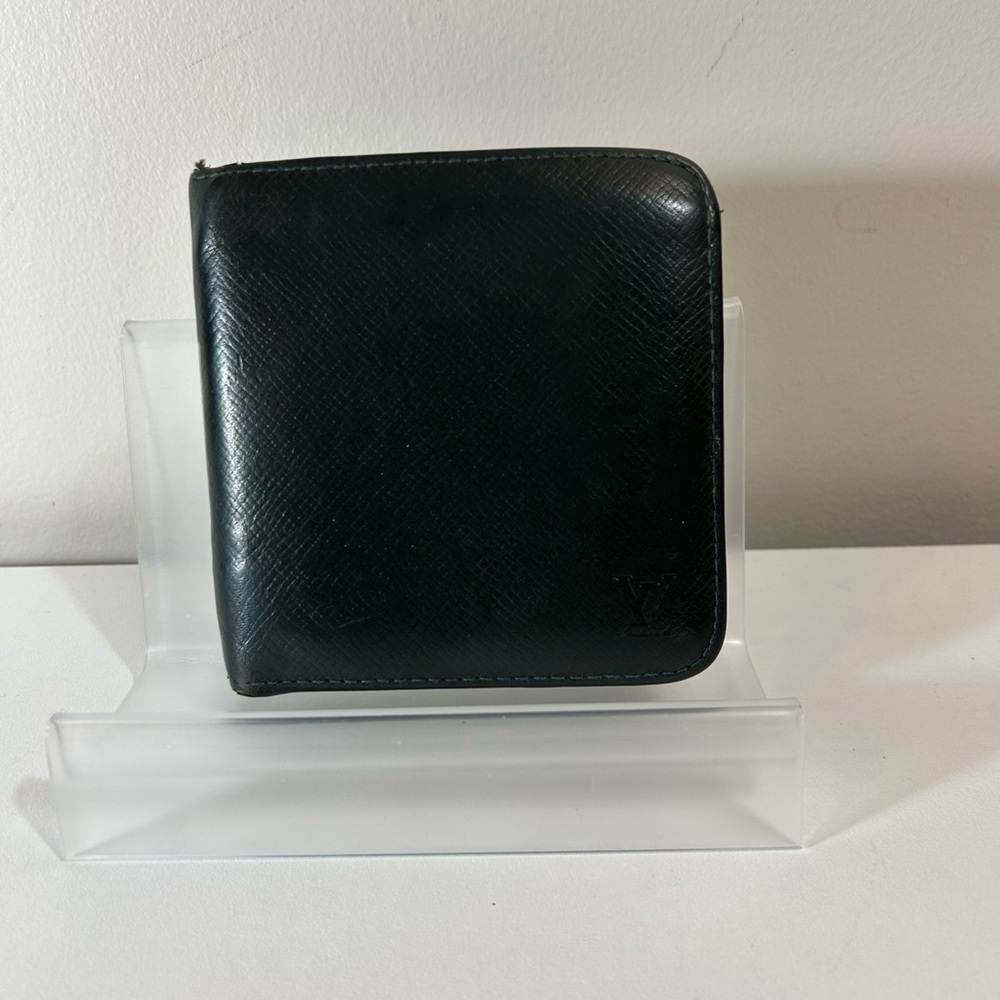 LOUIS VUITTON Taiga Leather Bi fold Dark green